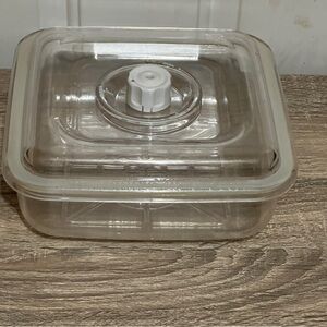 FoodSaver 2 1/4 QT Square Canister 663 Marinate Vacuum Sealer‎ Dish w/ Lid Clear
